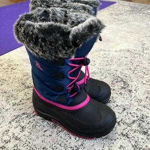Kamik snowangel snow boot. Little kid size 13.